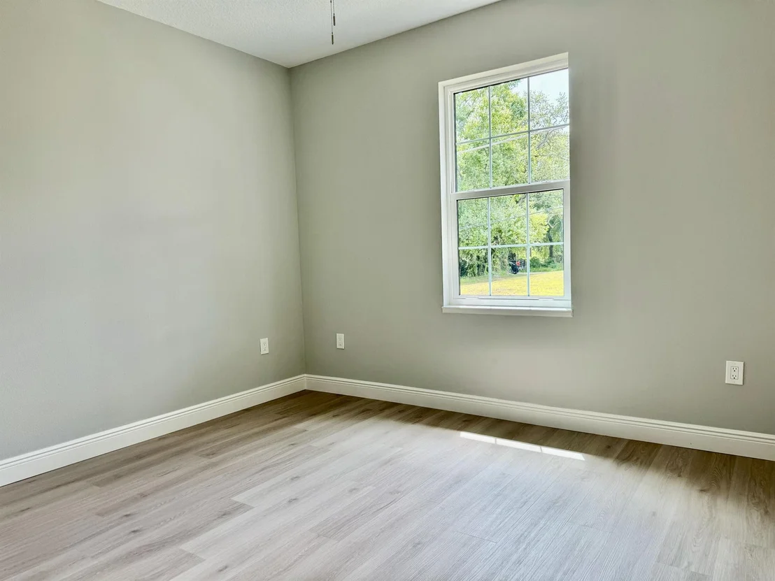 Photo of 581 SE 36th Terrace
