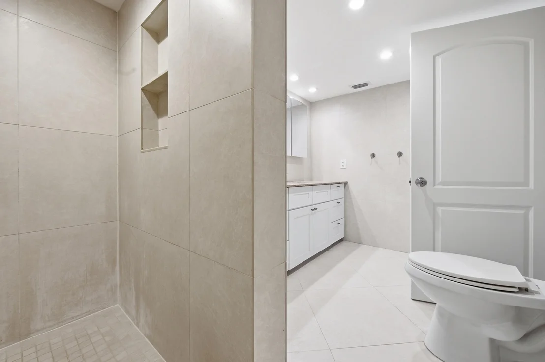 Photo of Unit F2 at 108 Half Moon Circle