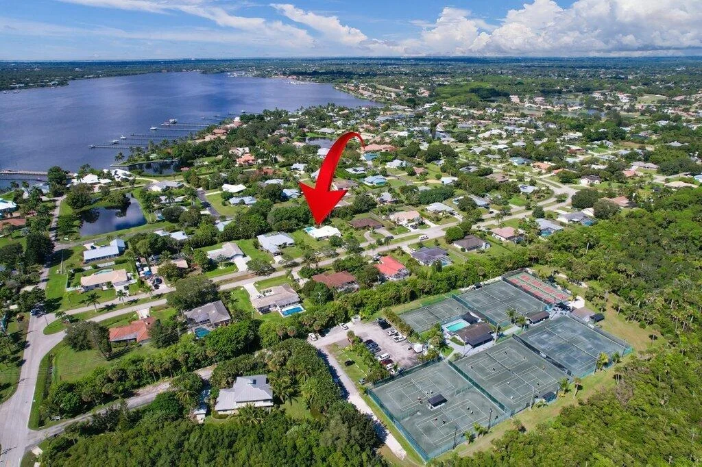 Photo of 2416 NW Everglades Boulevard