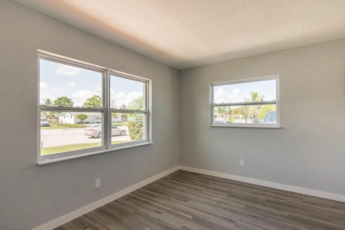 Photo of 2590 N Seacrest Boulevard