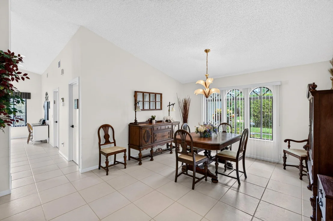 Photo of 2320 Riviera Drive