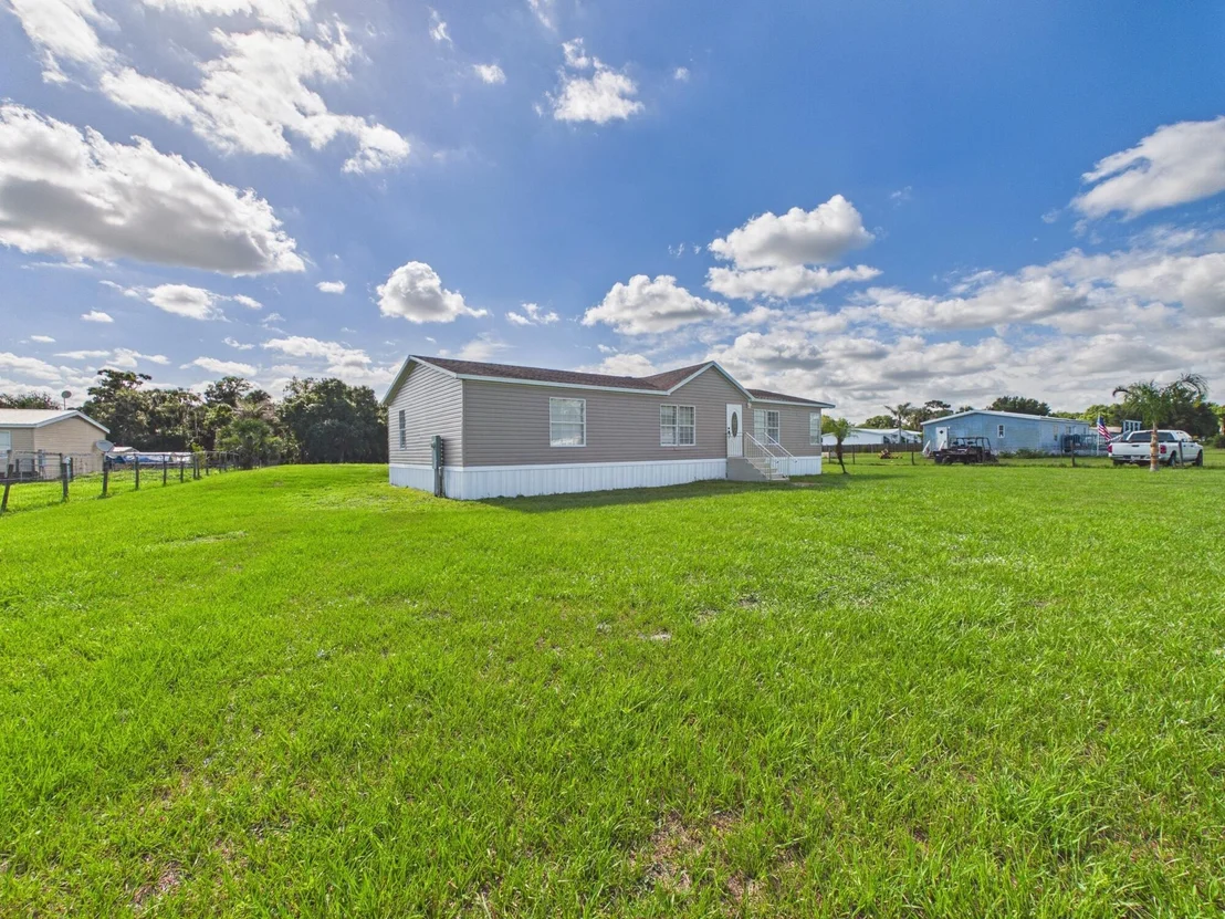 Photo of 17090 NW 38th Avenue