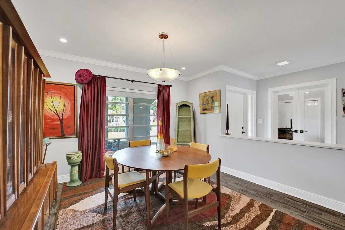 Photo of 3604 Sherwood Boulevard