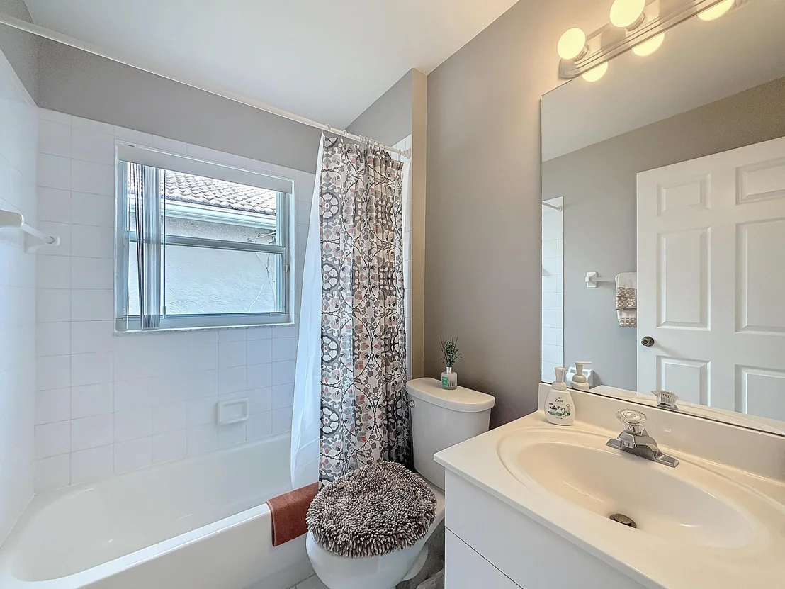 Photo of 8191 White Rock Circle