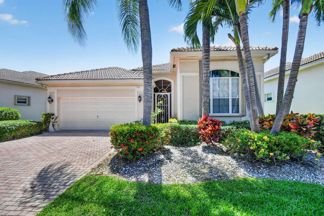 Photo of 109 Palm Circle