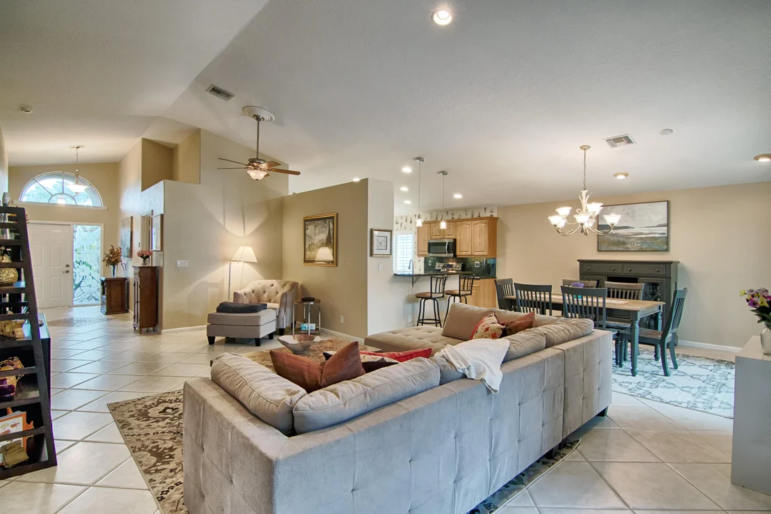 Photo of 5952 Royal Isles Boulevard