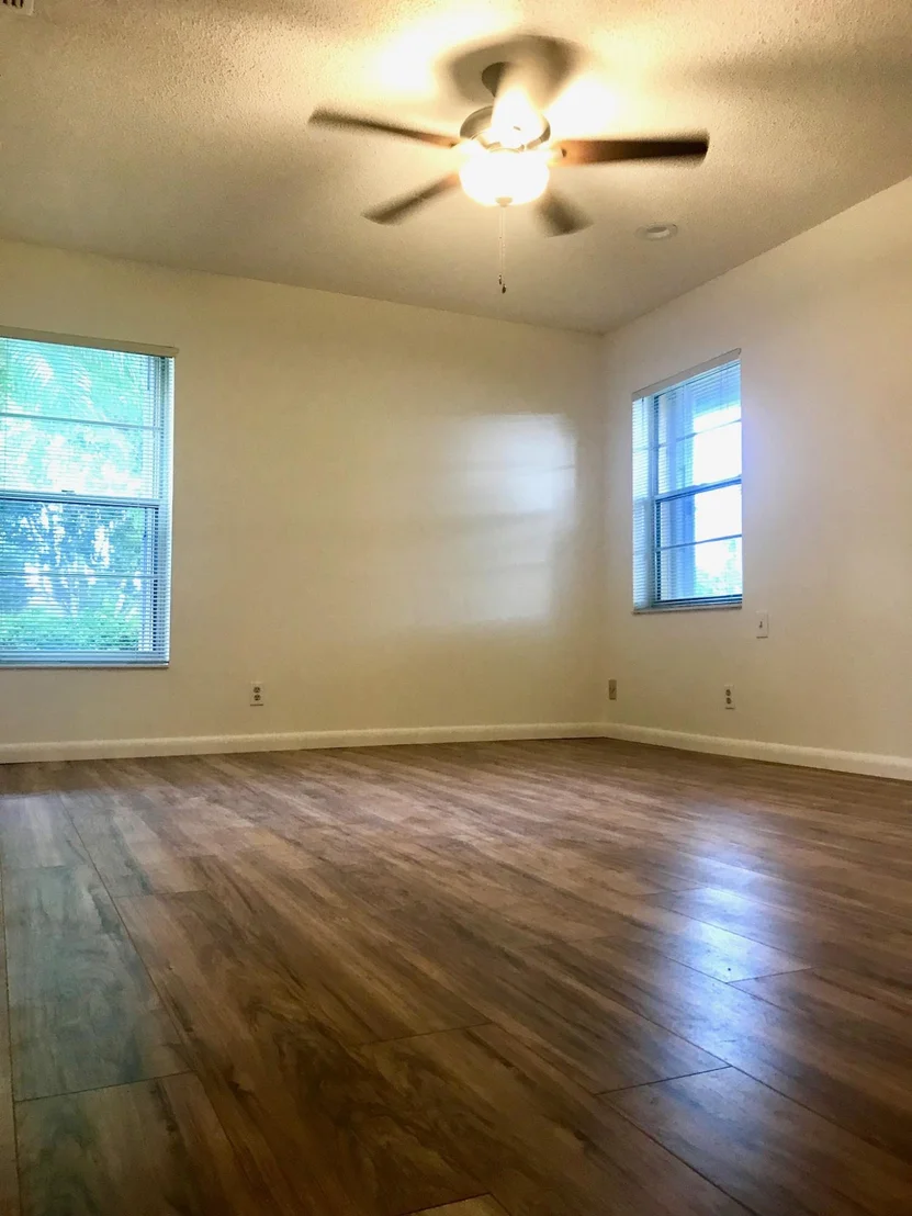 Photo of 6161 Stanley Lane