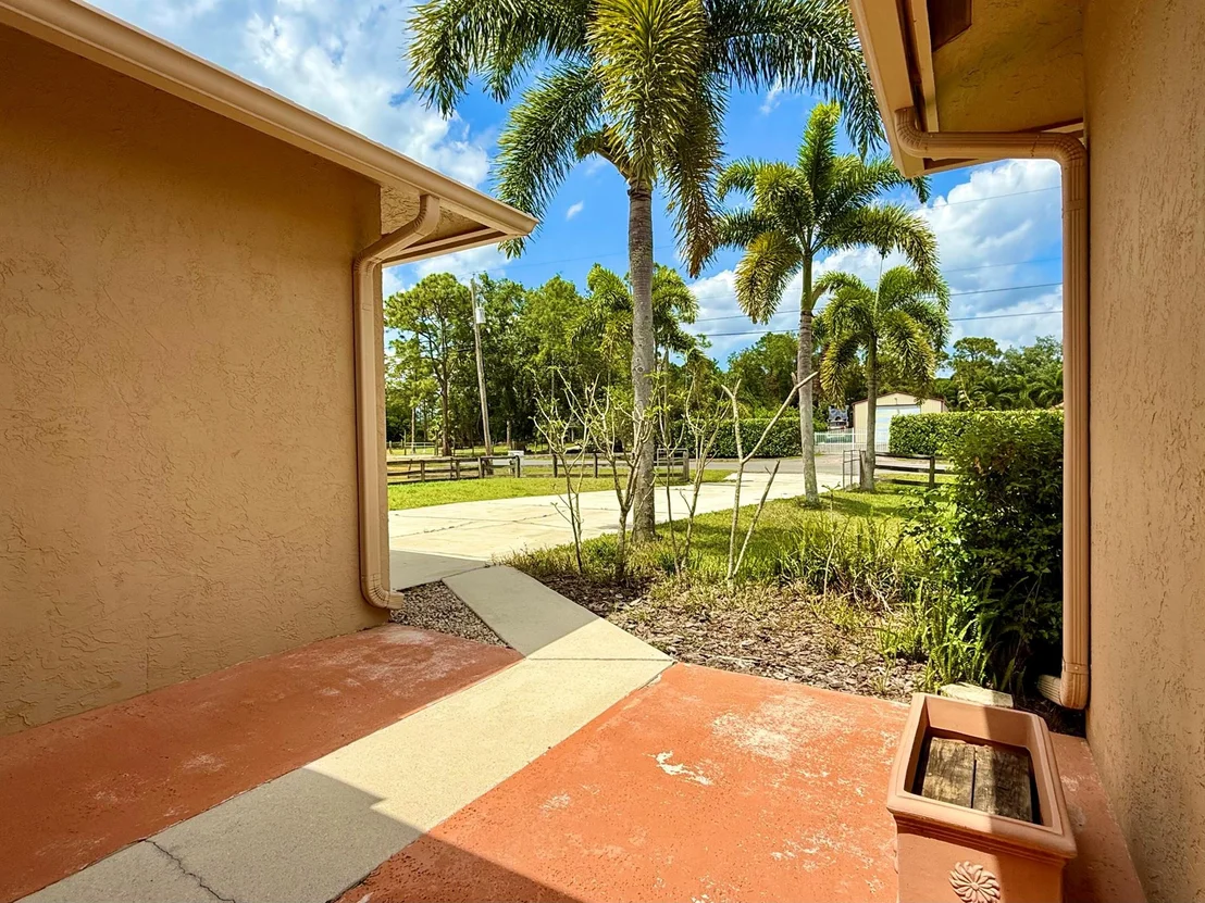 Photo of 13268 151 Lane N