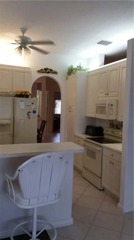 Photo of Unit 202 at 7808 Exeter Boulevard