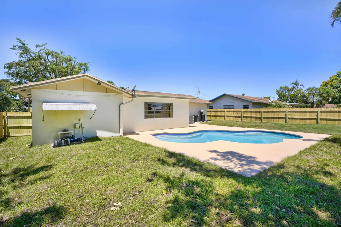 Photo of 8602 Sunset Drive
