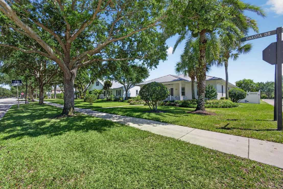 Photo of 1410 Dakota Drive