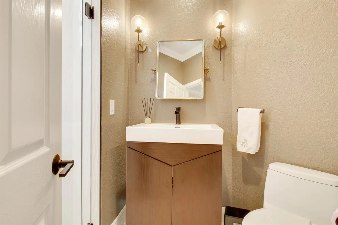 Photo of 7606 La Corniche Circle