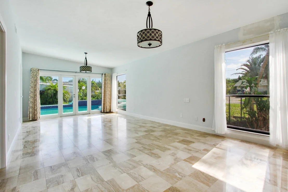 Photo of 6913 Kingston Drive