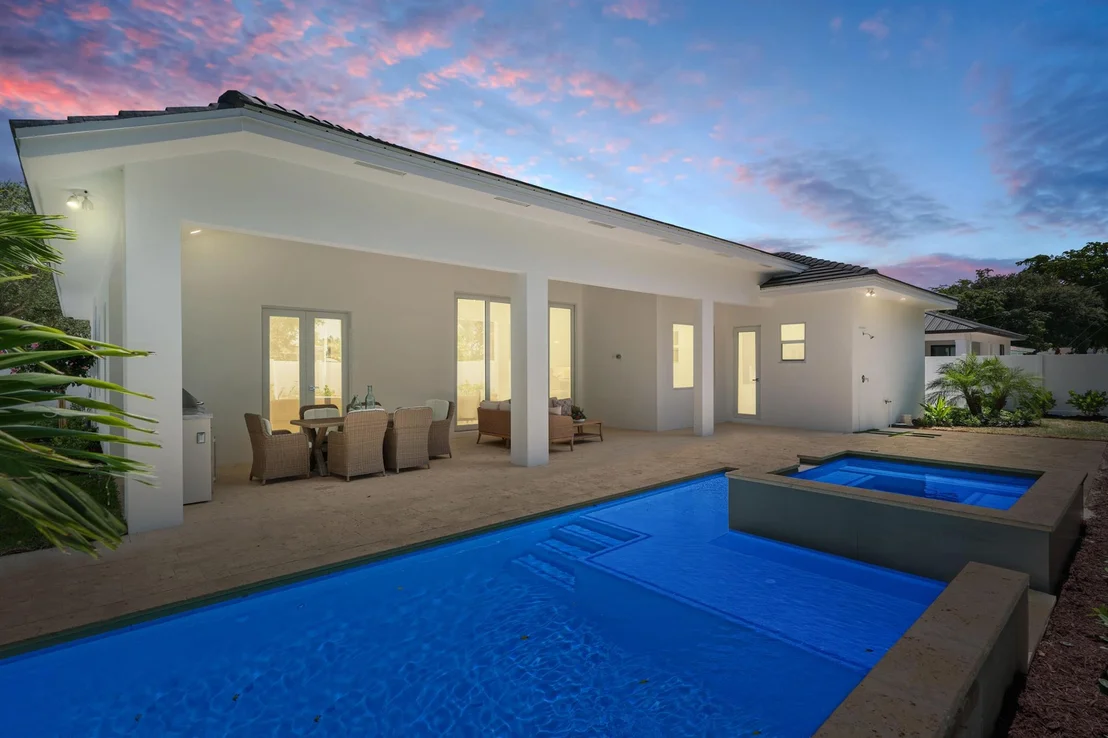 Photo of 737 Nighthawk Way