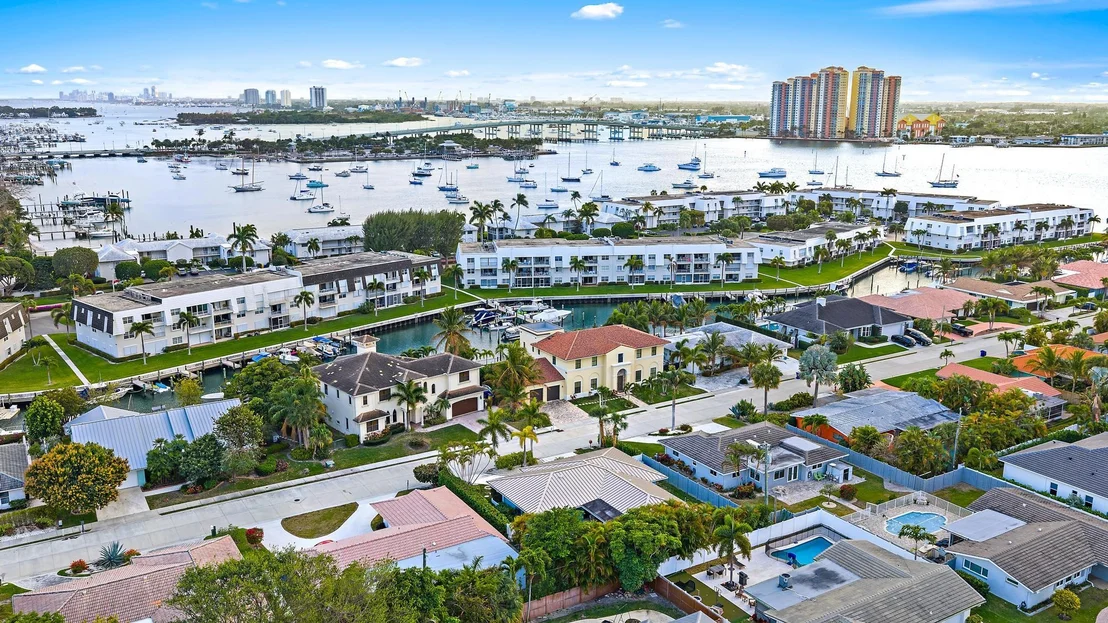 Photo of 1120 Singer Drive