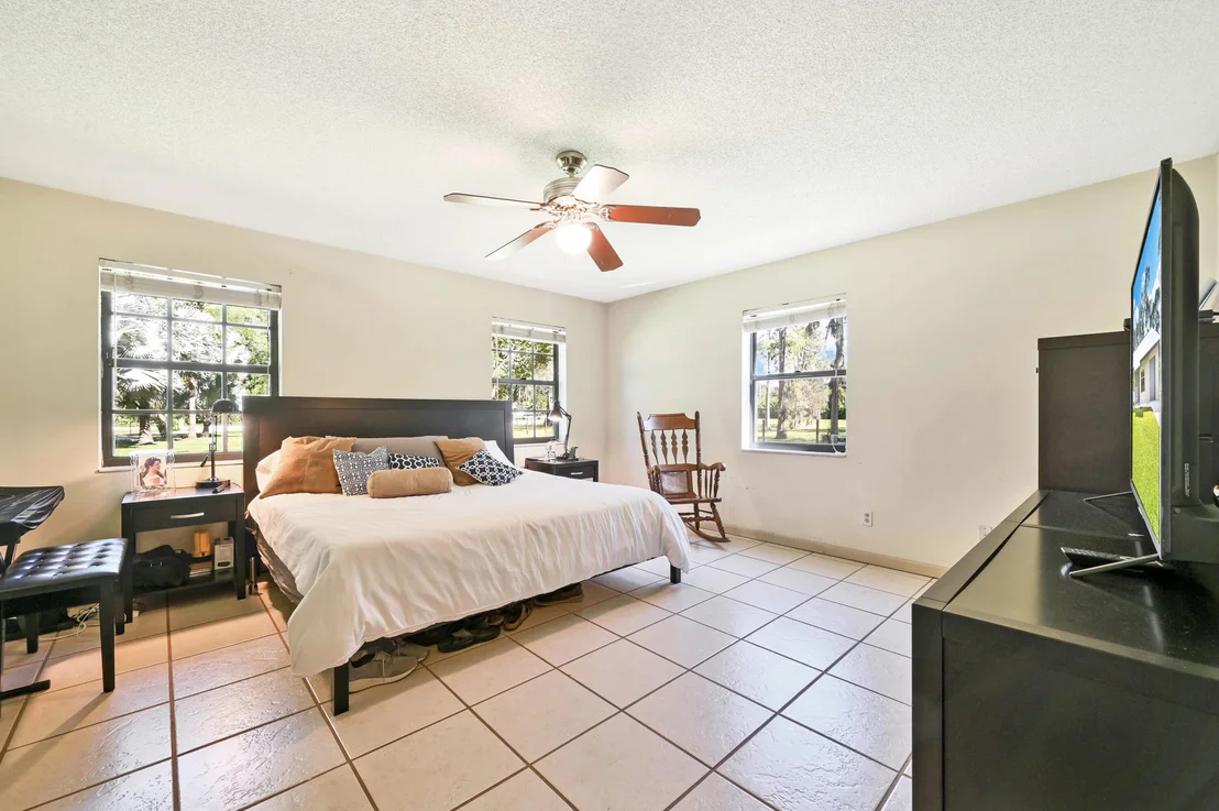 Photo of 13624 Farley Road