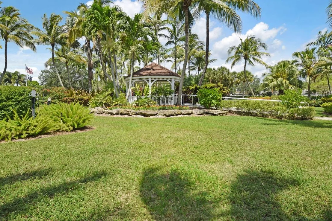 Photo of 349 Eagleton Golf Drive