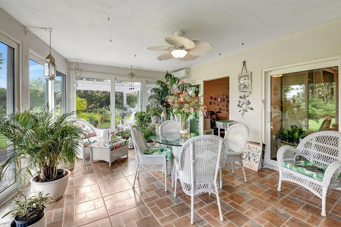 Photo of 3307 Lakeview Drive