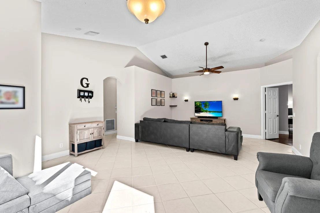 Photo of 7616 Colony Palm Drive