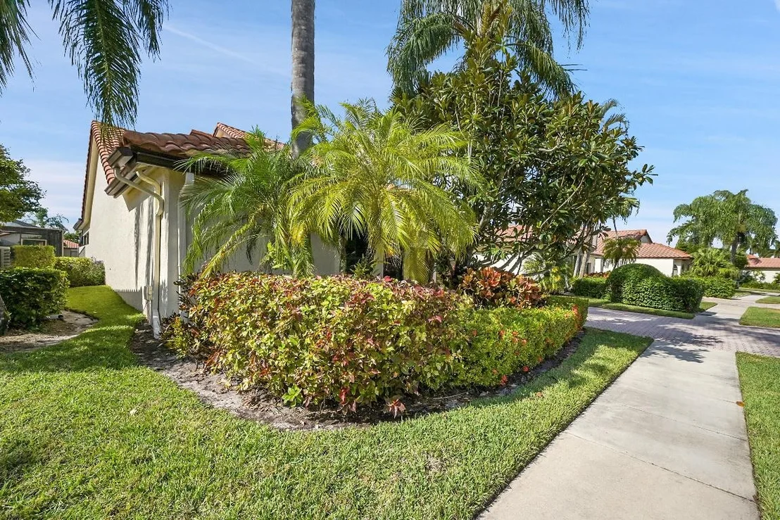 Photo of 22573 Esplanada Drive