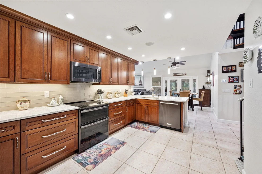 Photo of 8941 Yearling Drive