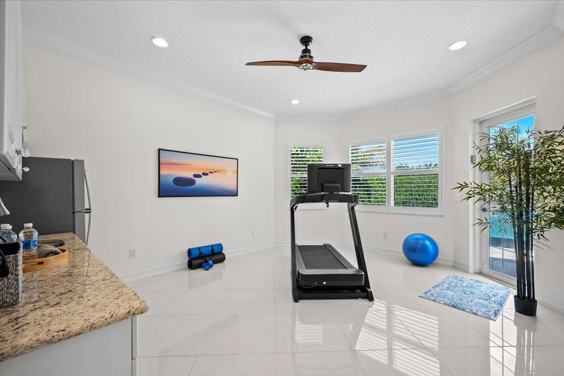 Photo of 11091 Rockledge View Drive