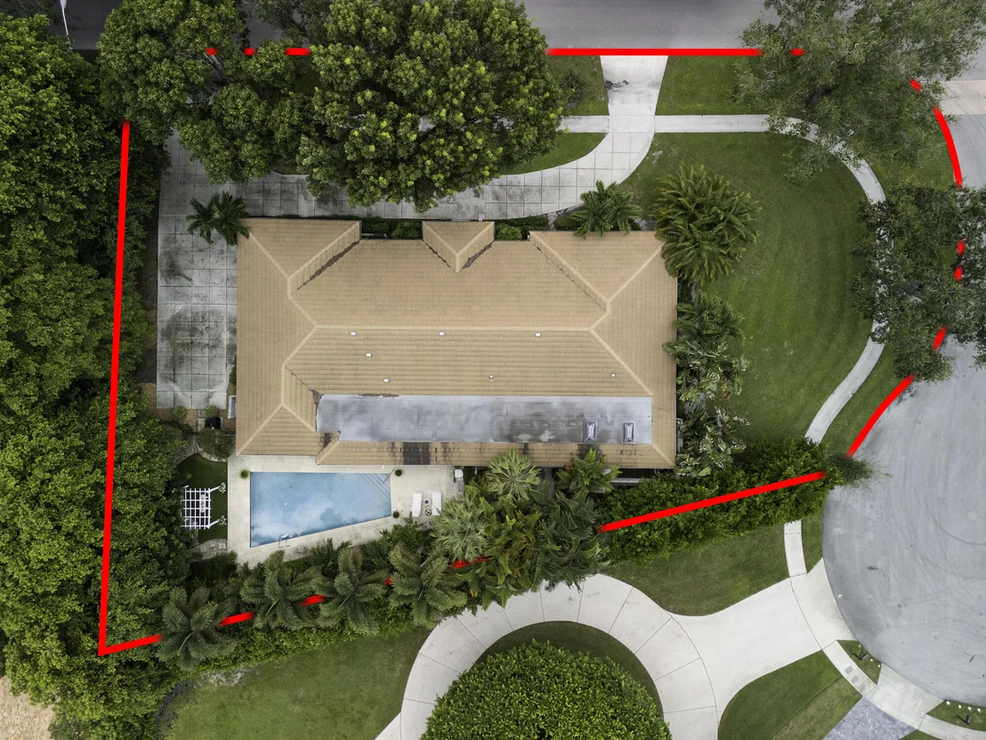 Photo of 2812 Embassy Drive