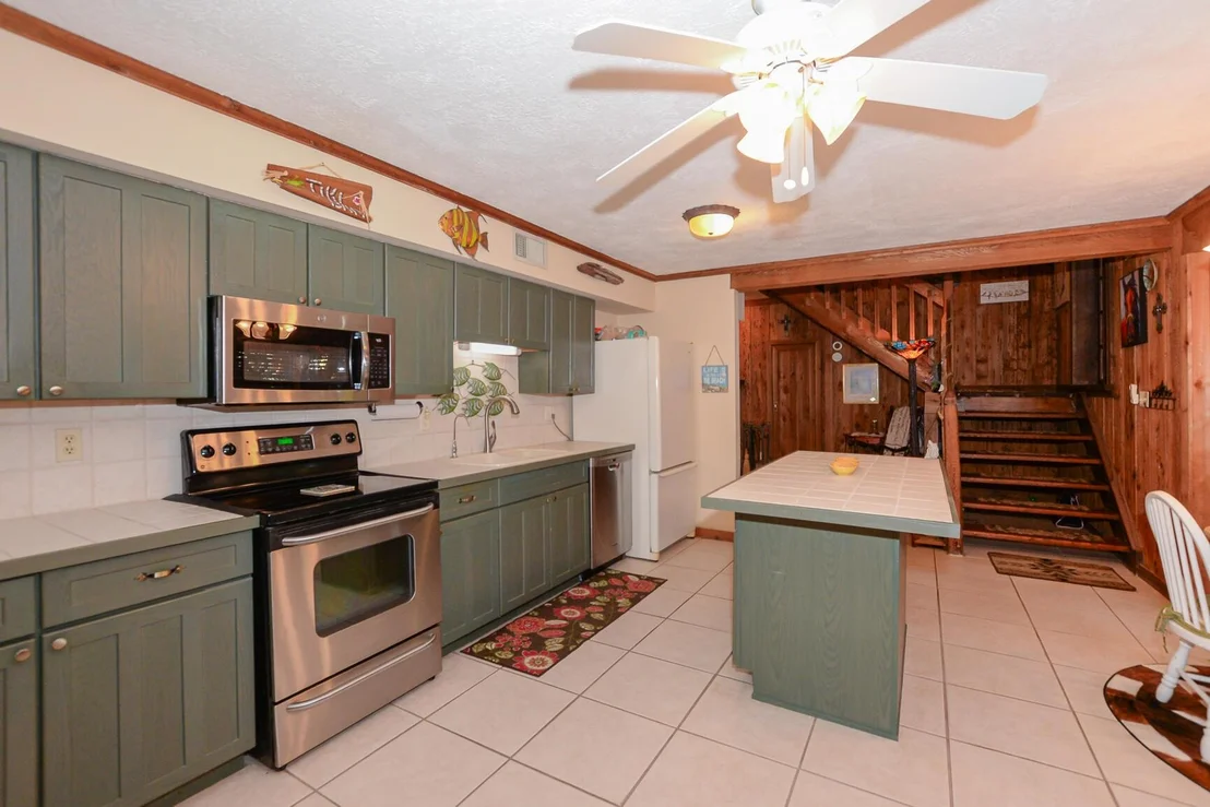 Photo of 576 SW Rustic Circle