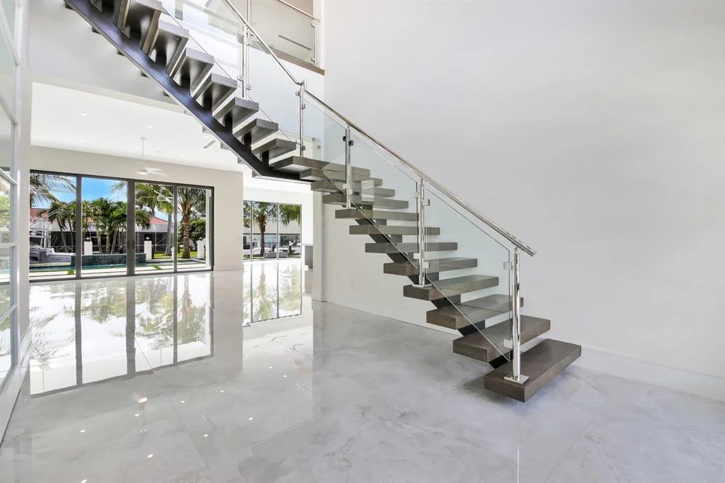 Photo of 960 Banyan Drive