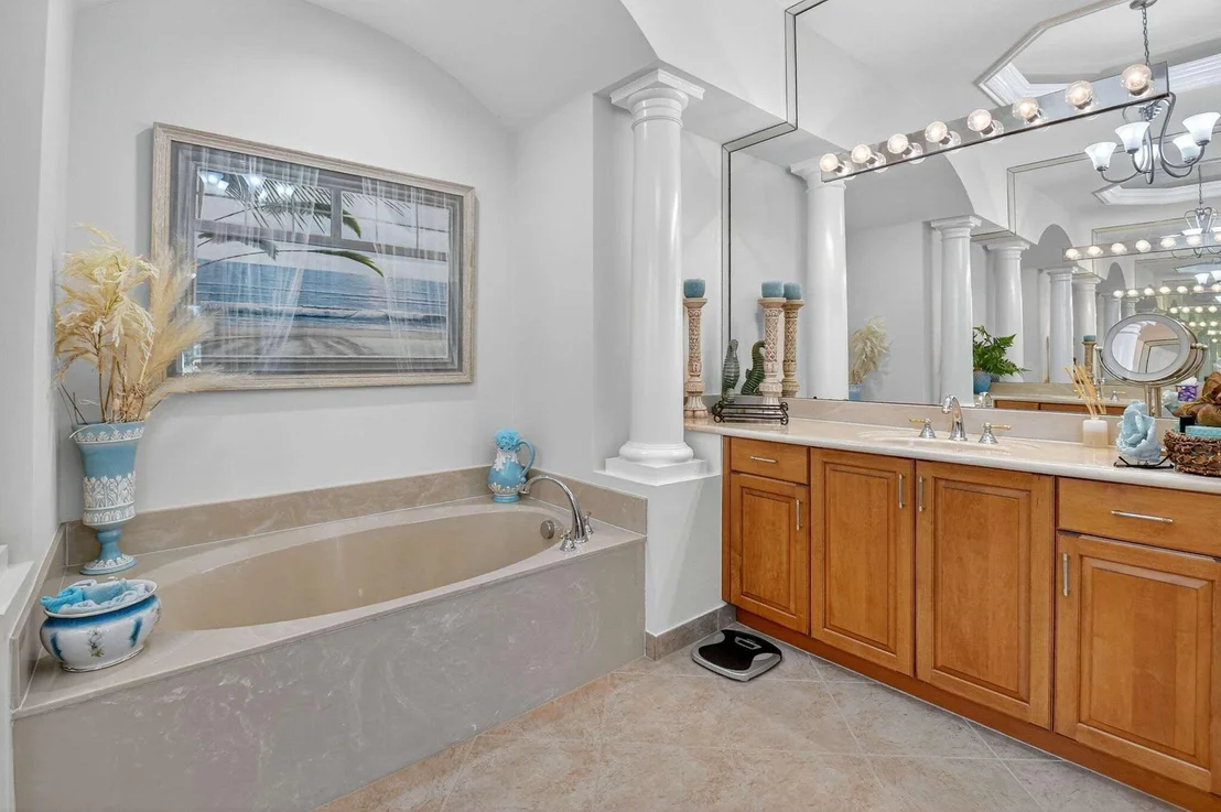 Photo of 7419 Twin Falls Drive