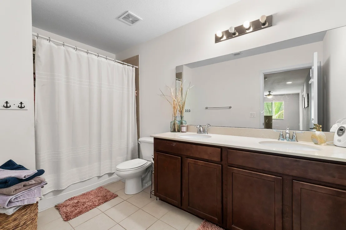 Photo of 7162 Limestone Cay Road