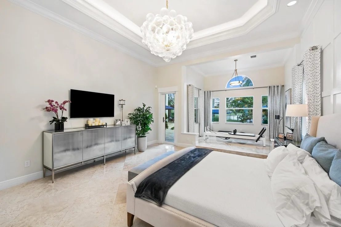 Photo of 3378 Bradenham Lane