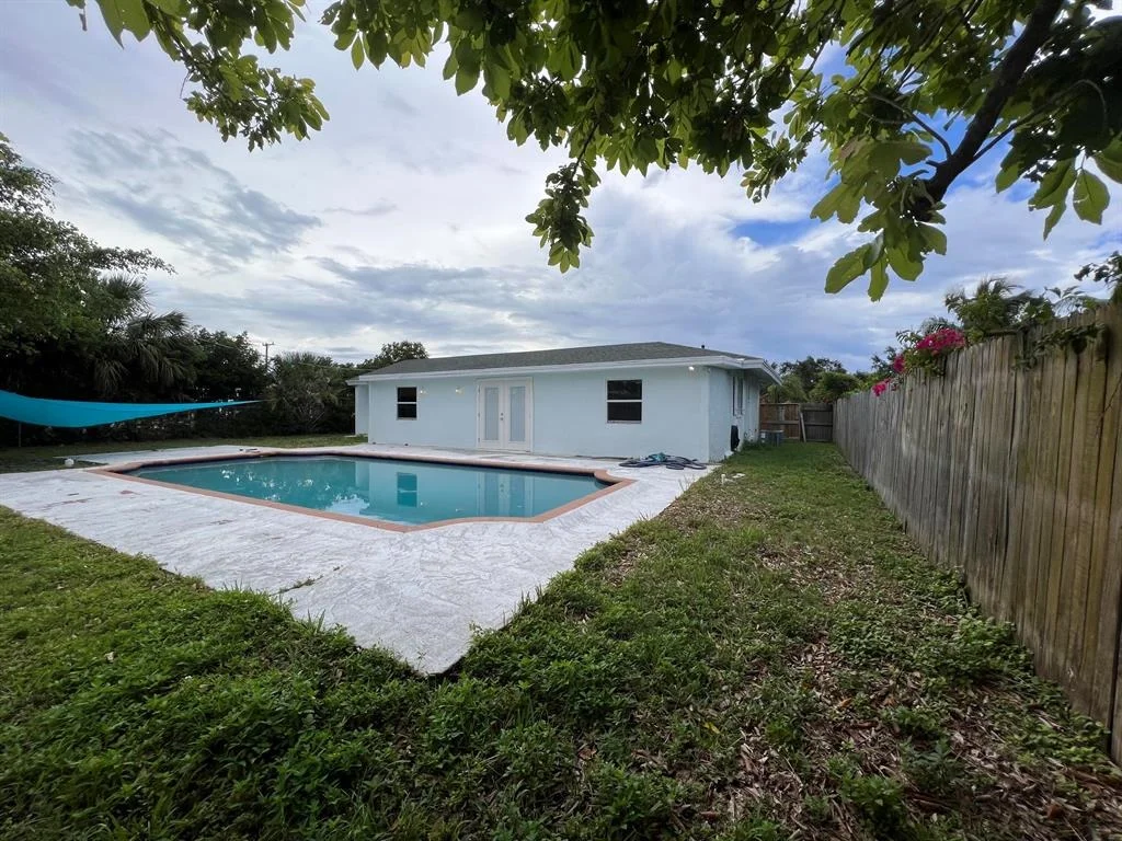 Photo of 638 Date Palm Drive