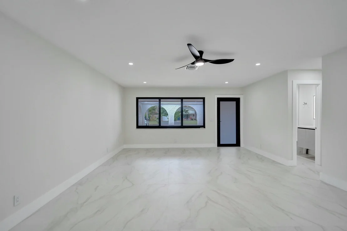 Photo of 728 Heron Drive