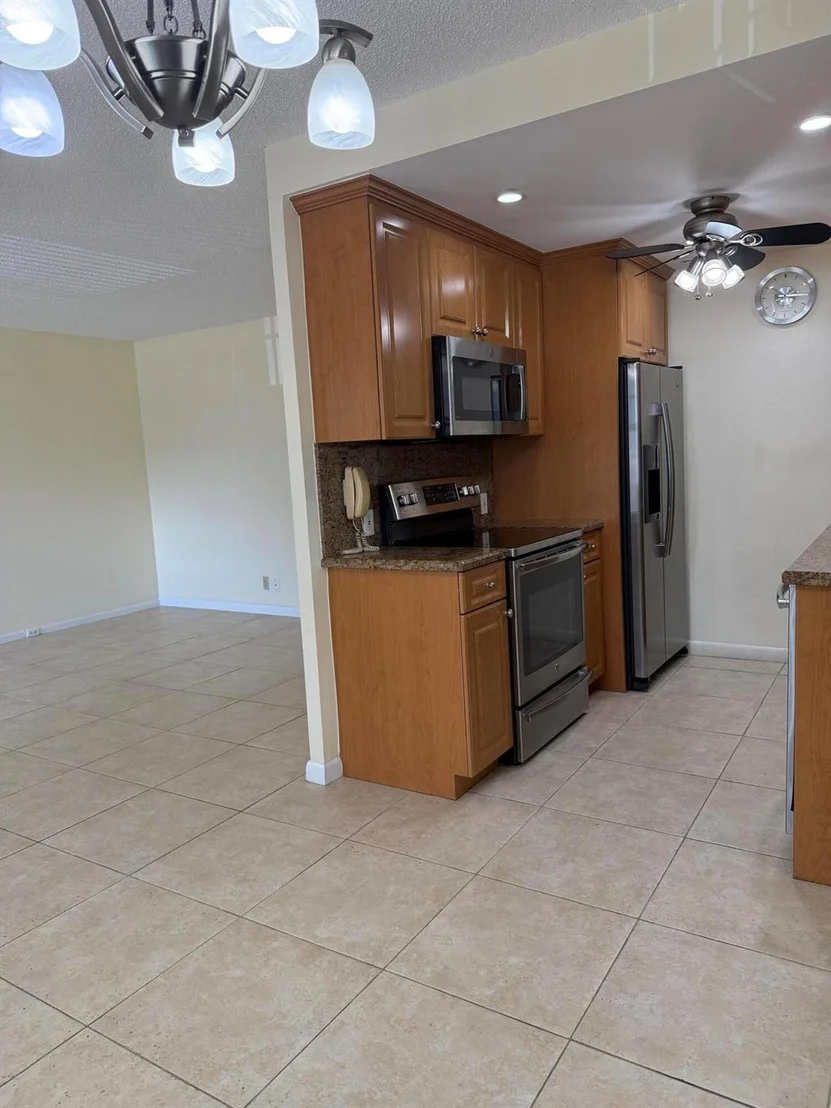 Photo of 2071 Exeter D