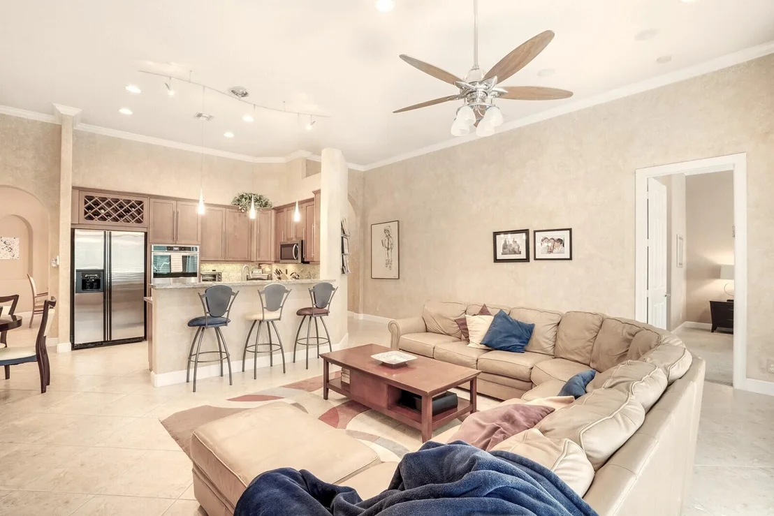 Photo of 10293 Trianon Place
