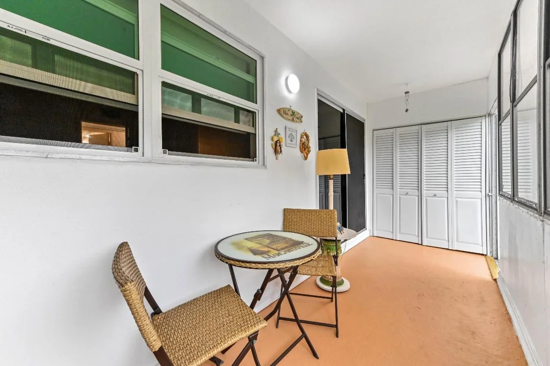Photo of Unit M at 577 Monaco