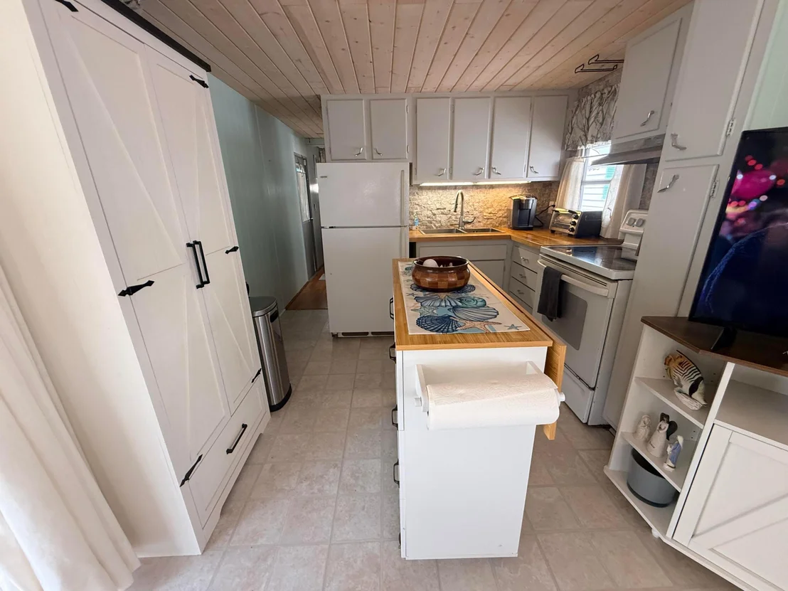 Photo of Unit E at 209 E Eagle Drive