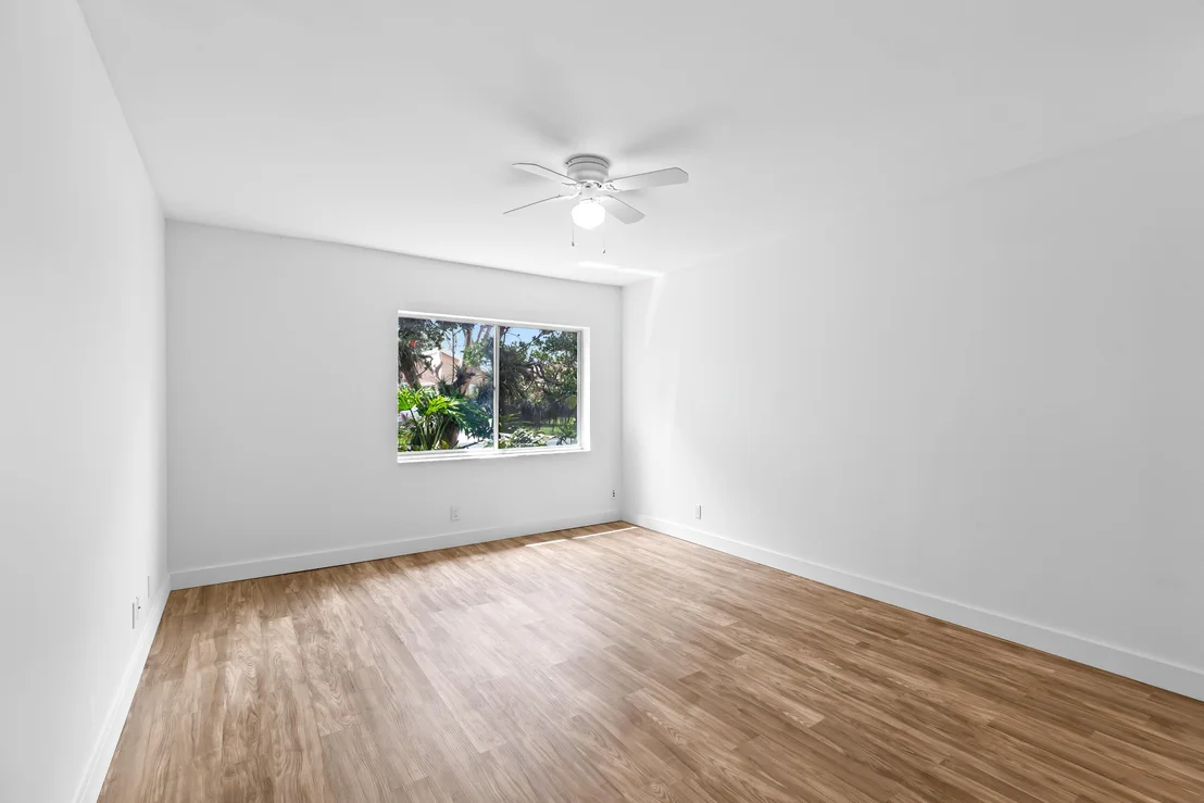 Photo of 8089 Springtree Road