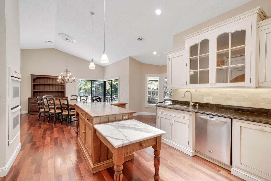 Photo of 818 Ivy Drive