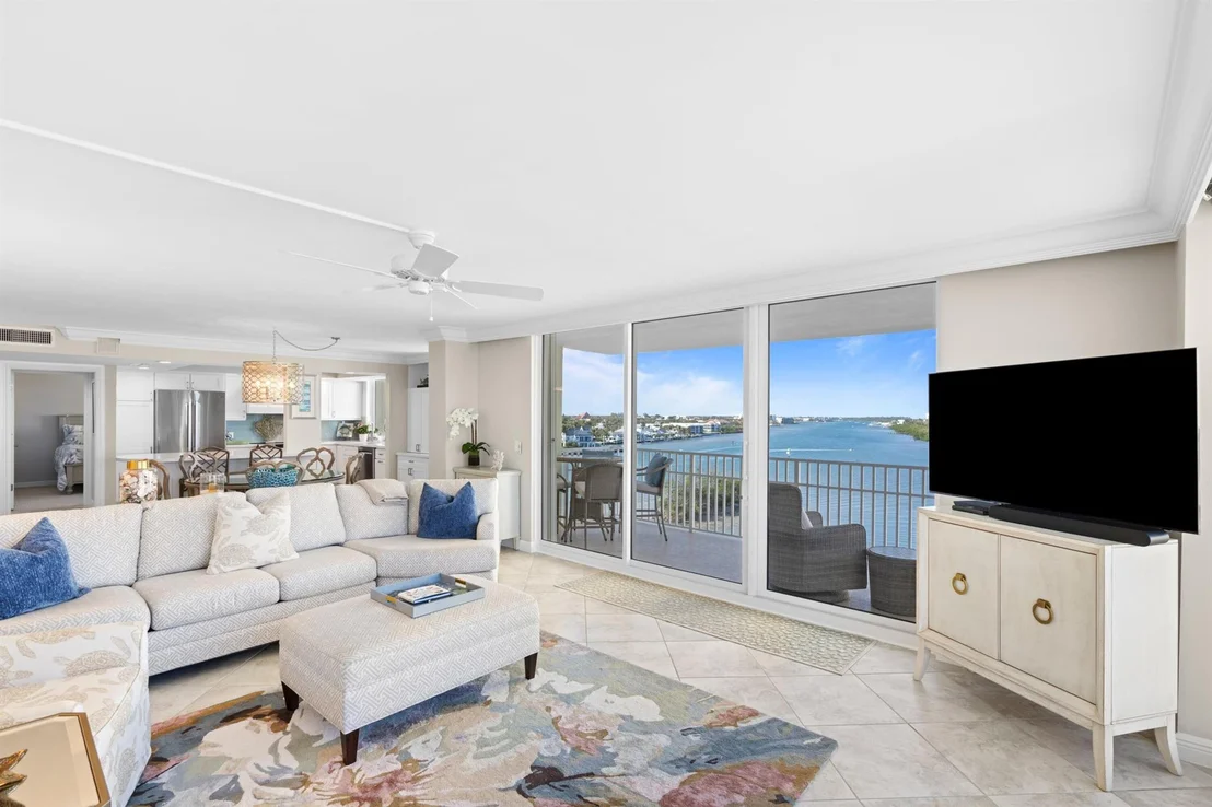 Photo of Unit 702 at 375 Beach Road