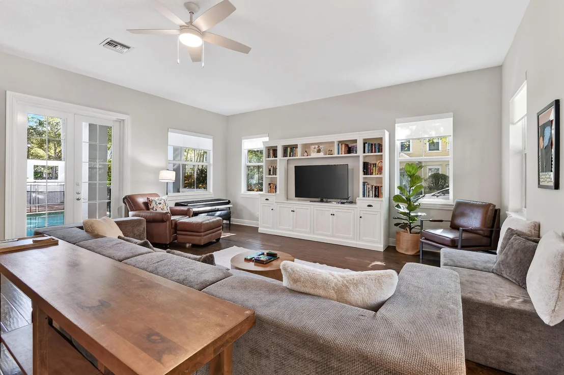 Photo of 137 INKBERRY Drive