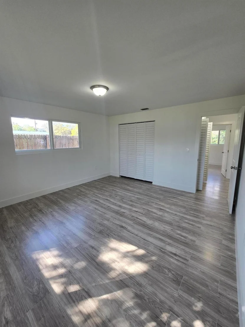 Photo of 6545 NE 8th Lane