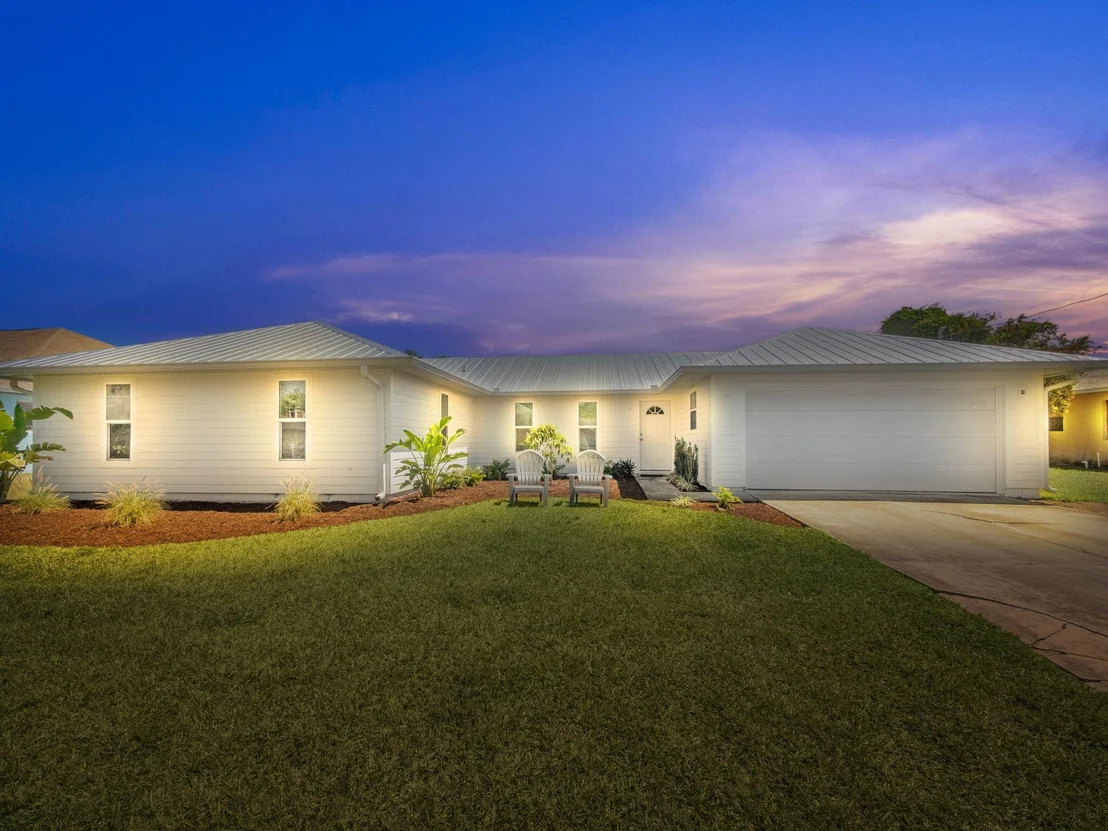 Photo of 6100 Seagrape Drive