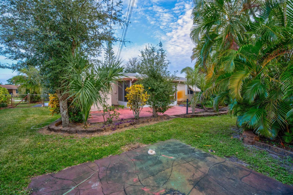 Photo of 700 Juniper Drive