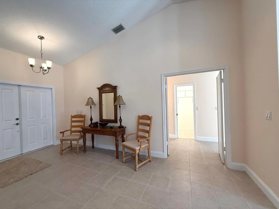 Photo of 330 Oregon Lane