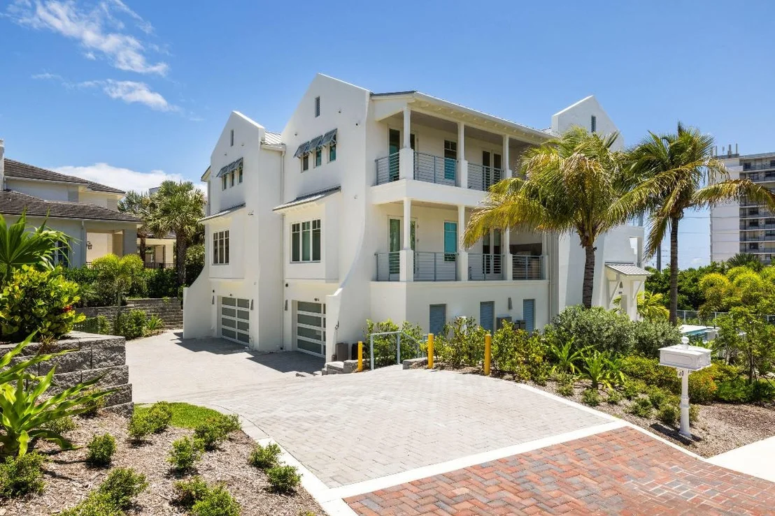 Photo of Unit 1 at 461 Venus Drive