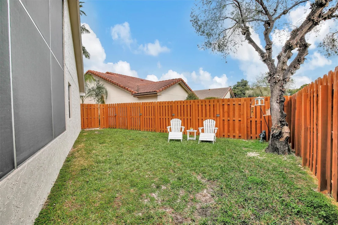 Photo of 2083 Augusta
