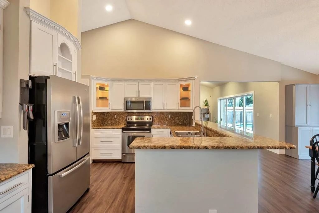 Photo of 9800 Sun Pointe Drive
