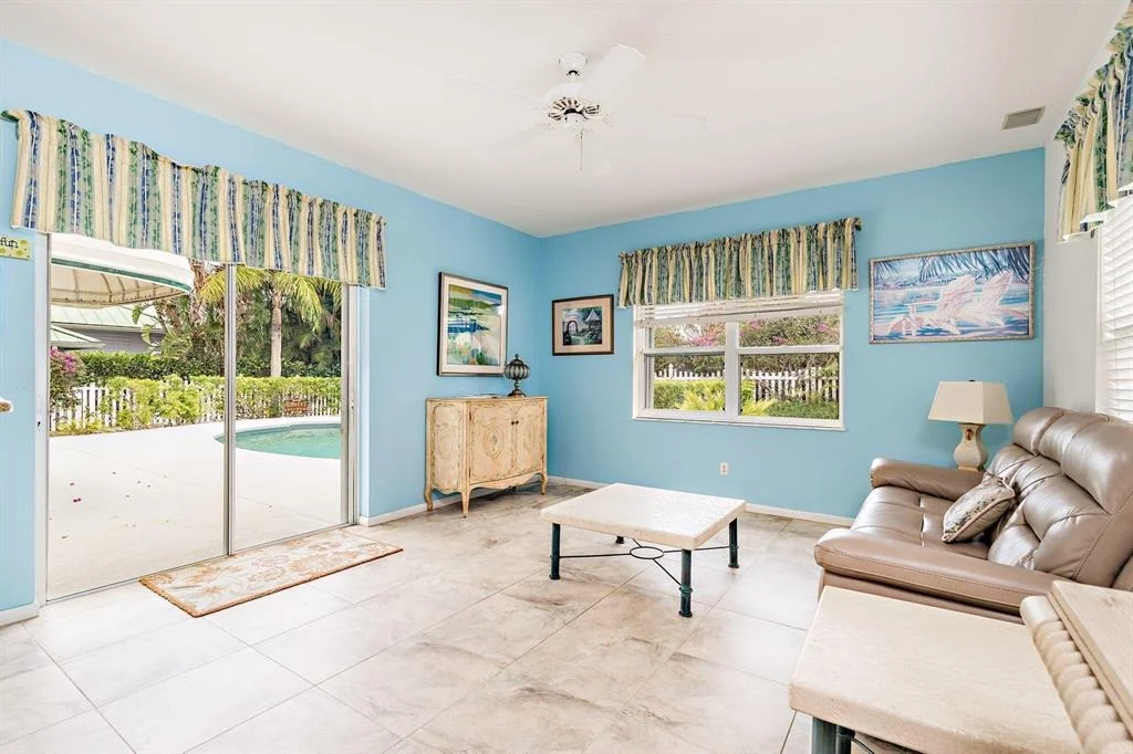 Photo of 32 Coconut Lane